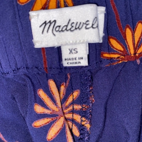 Madewell Navy Blue Daisy Floral Pull On Shorts with Pockets, size XS EUC - Picture 4 of 5
